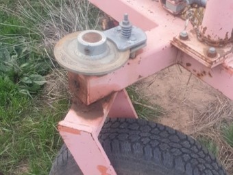 Howard 9 Wheel Rake
