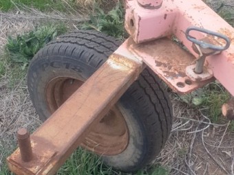 Howard 9 Wheel Rake