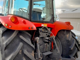 2011 6470 Massey Fergusson