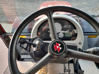 2011 6470 Massey Fergusson