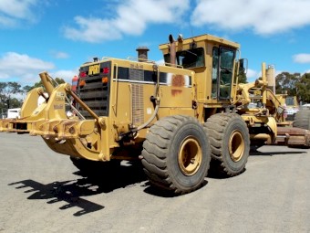 Caterpillar 16H Grader