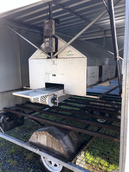 Chicken Caravan 130