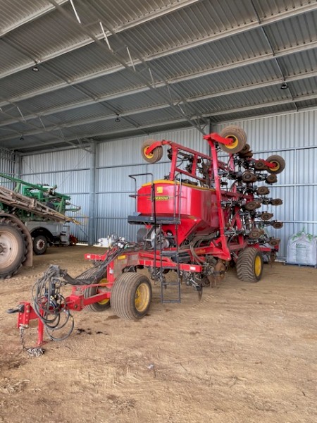 2020 Seedhawk 30 Series 8m Air Seeder