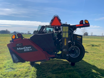 2016 MacDon R116PT Mower Conditioner