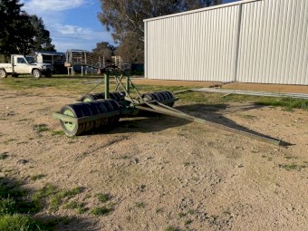RUBBER TYRED ROLLER