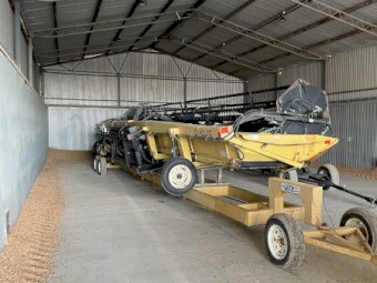 Honeybee 94c 36ft Draper Front