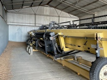 Honeybee 94c 36ft Draper Front