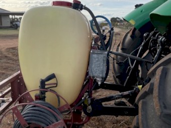 Hardi 600L 3PL sprayer