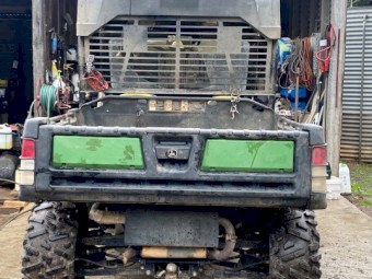 2017 John Deere 825i Gator