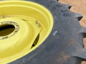 John Deere Tractor Tyres & Rims