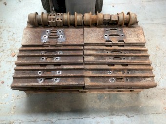 Komatsu PC200 Track Parts