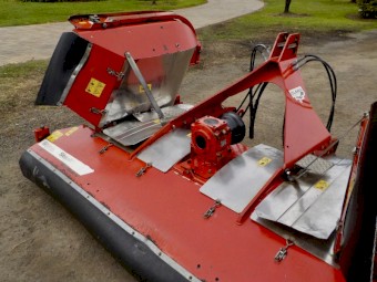 2016 Howard/Trimax Stealth S3 340 PTO Winged Turf Mower/Slasher