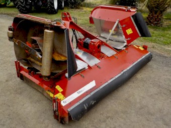 2016 Howard/Trimax Stealth S3 340 PTO Winged Turf Mower/Slasher