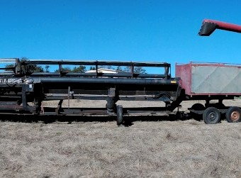 Under Auction - (A157)  1997 Case IH 2388 4WD Header with 1995 36ft MacDon 960 Front & Comb Trailer 
