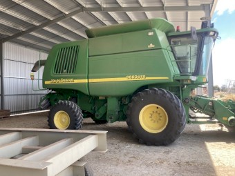 2004 John Deere 9660 Header