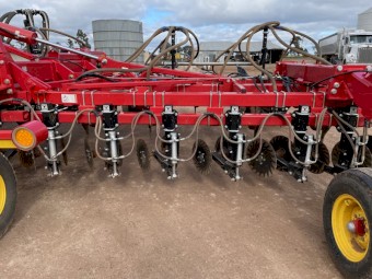Bourgault 3320 QDA Bar