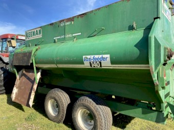 1996 Keenan Easi-Feeder 140 Feed Mixer with Scales