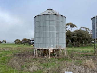 2 x Nelson 50 tonne wheat silo