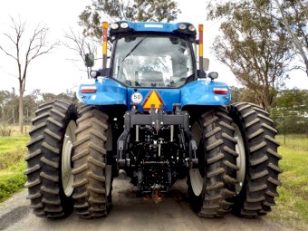 2015 NEW HOLLAND T8.390 Genesis Edition 390hp Agricultural Farm Tractor
