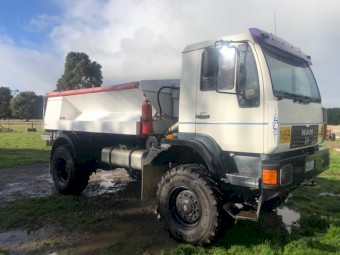 2004 M.A.N 16t GVM Spreader