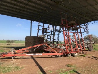 Gason 5100 Cultimaster with Gason 1850 Airseeder