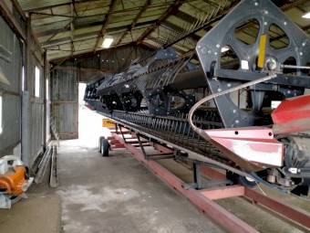 2004 CASE IH AFX 8010 Header and 2052 Front