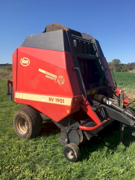 2005 Vicon RV 1901