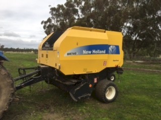 2007 New Holland 740A Superfeed Round Baler