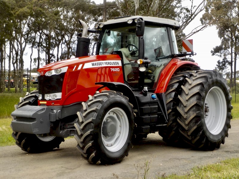Late Model 2017 Massey Ferguson 7620 Dyna 6 200hp Tractor