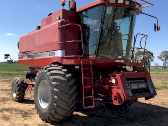 2001 Case IH 2366 Header with 1042 30ft Front & Trailer