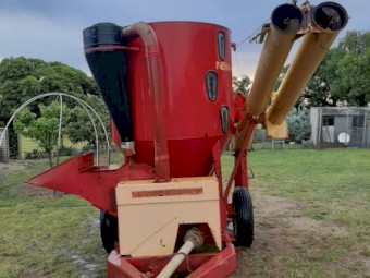 New Holland Grinder Mixer