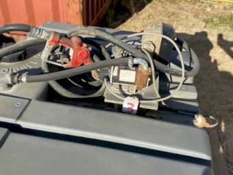 Silvan - Portable Plastic Diesel Tank with Pump & Flow Meter