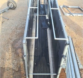 Combi Clamp Sheep Handler 
