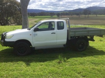 2012 Extra Cab Hilux ute