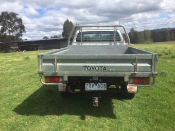 2012 Extra Cab Hilux ute