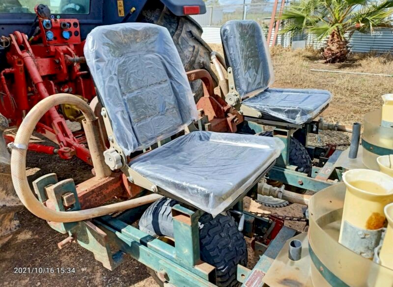 Seedling transplanter tow behind the tractor, made in USA