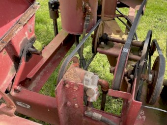 Case IH 721 21’ Windrower (For Parts Only)