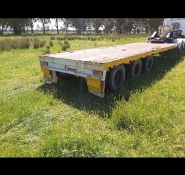 1977 Freighter Tri-Axle Float
