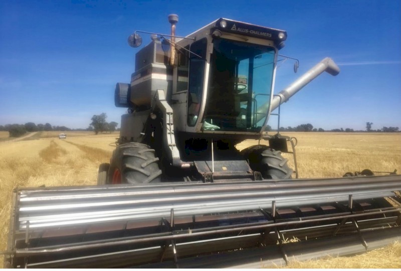 Gleaner F2 Header