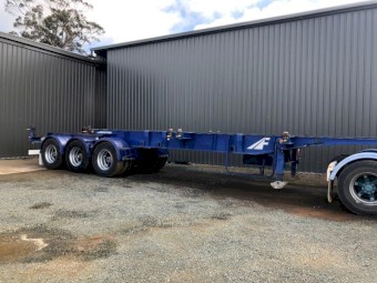 2005 Maxitrans ST3 40' Extendable Sliding Skel Tri-Axle Container Trailer