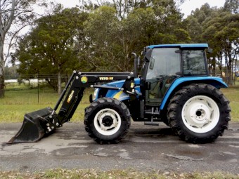 New Holland TL90A 4x4 90hp Tractor with FEL