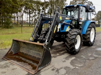 New Holland TL90A 4x4 90hp Tractor with FEL