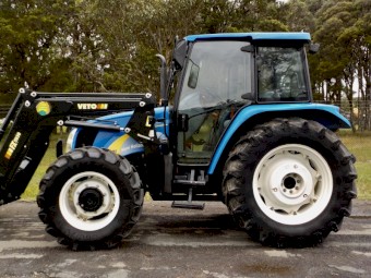 New Holland TL90A 4x4 90hp Tractor with FEL