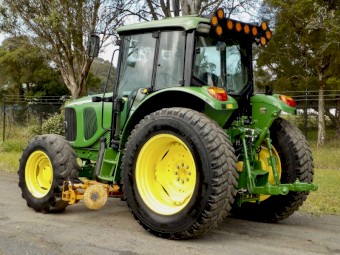 John Deere 6120 4x4 Agricultural Farm Tractor