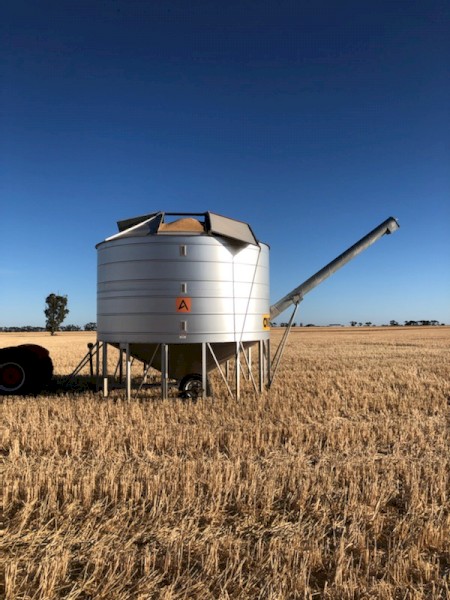 Sherwell Ahrens Jumbo 38ton PTO Field Bin Late Model