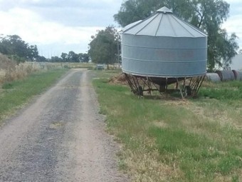 Nelson mobile silos