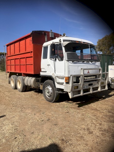 Mitsubishi Tipper