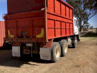 Mitsubishi Tipper