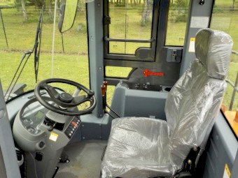 Brand New Never Used 1/2021 Doosan DL300 4x4 Articulated Wheel Loader
