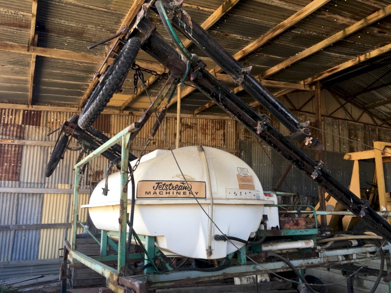 Boom spray slip on unit